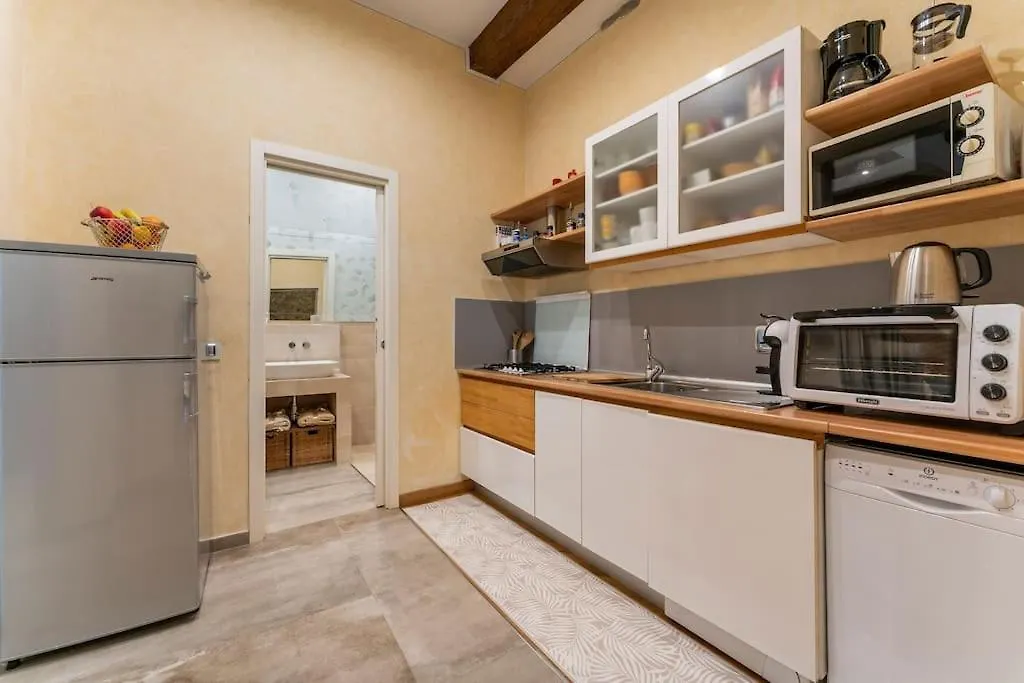 Little Patio Apartment Florence