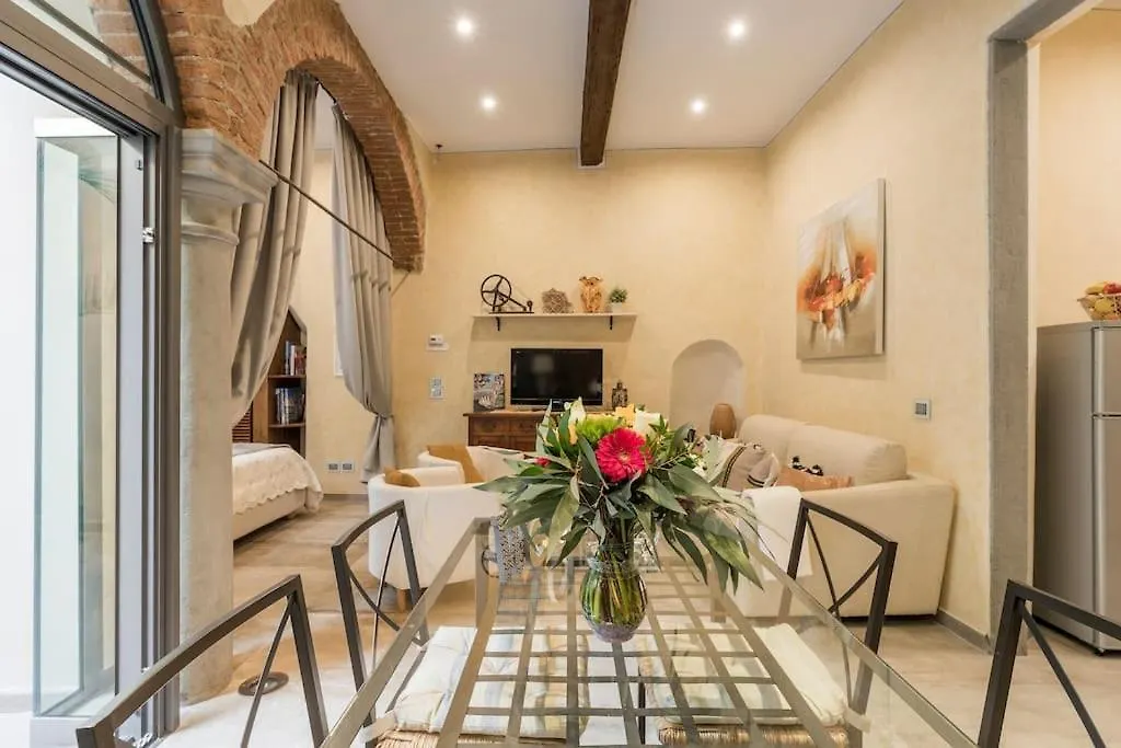 Little Patio Apartment Florence Italy