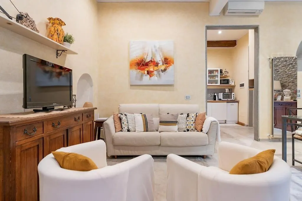 Little Patio Apartment Florence