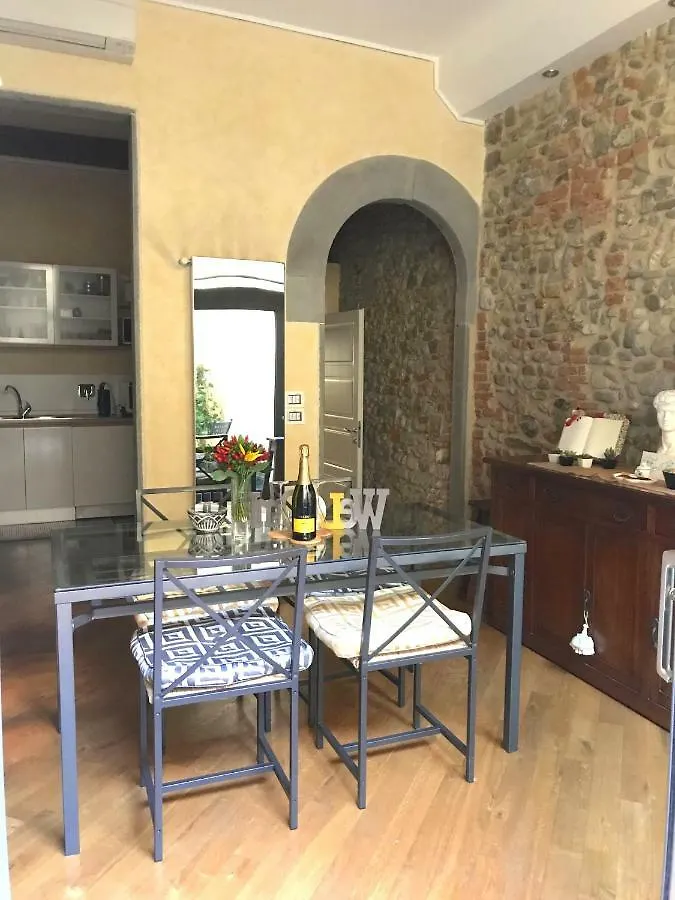 Little Patio Apartment Florence